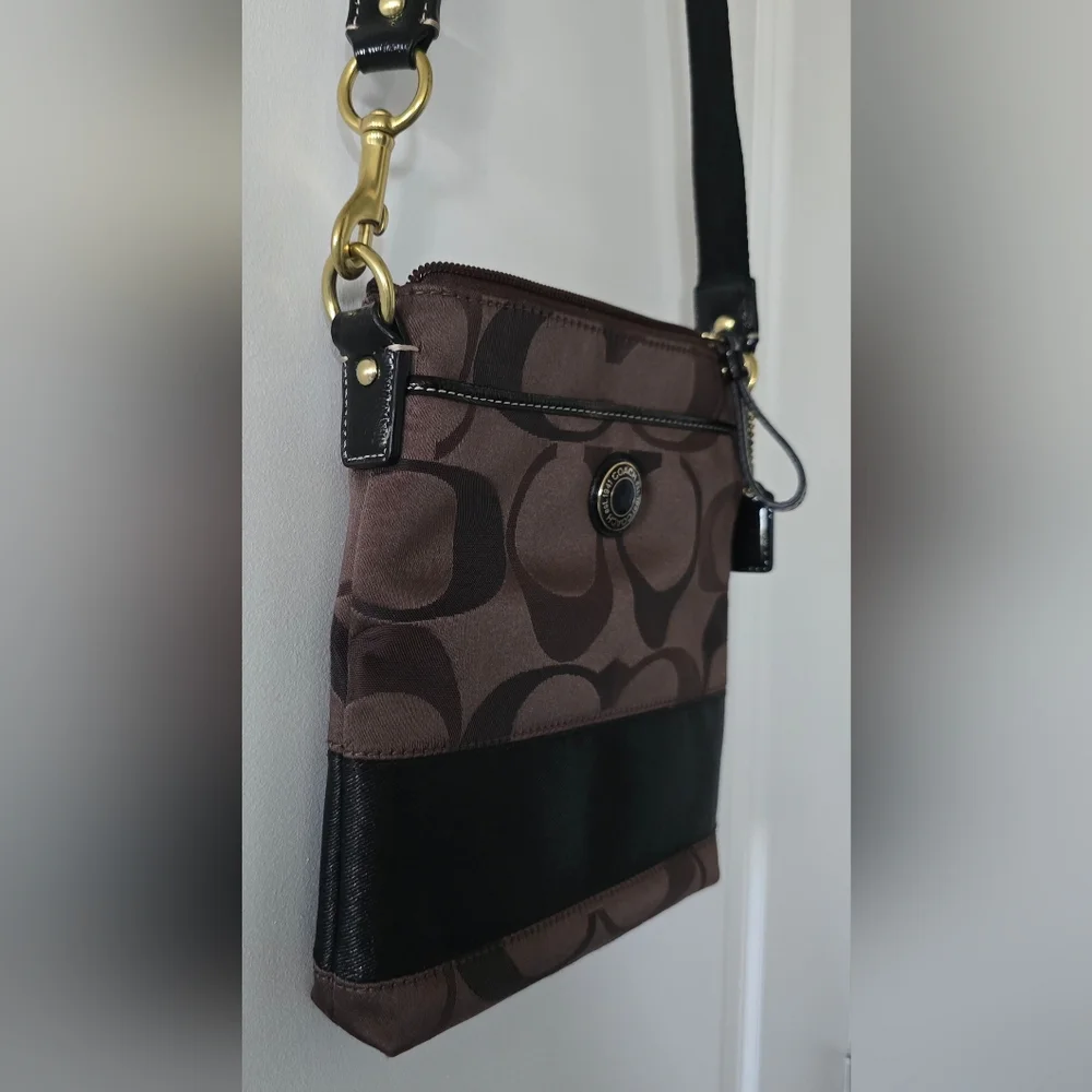 Vintage Coach Kitt Crossbody Bag Purse Brass Hardware‎ New Condition